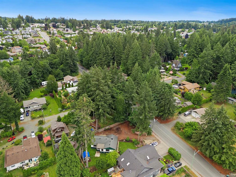 1568 E 10th Street, Courtenay, BC, V9N 7Z2 - 5