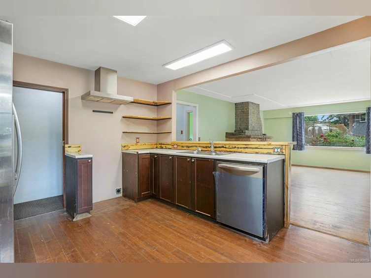 1568 E 10th Street, Courtenay, BC, V9N 7Z2 - 8