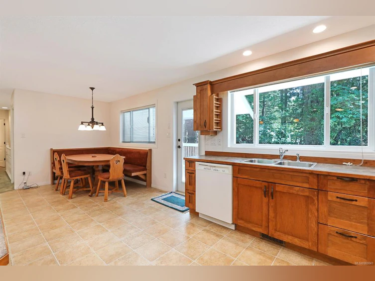 1955 Hawk Drive, Courtenay, BC, V9N 9B1 - 22