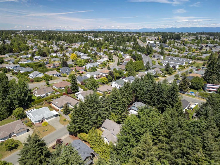 1955 Hawk Drive, Courtenay, BC, V9N 9B1 - 50
