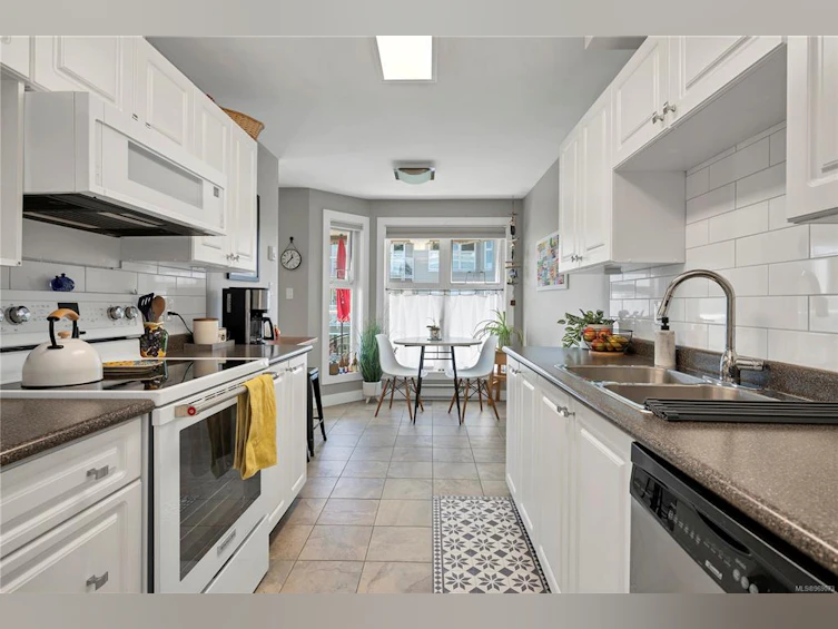 306-9 Adams Road, Campbell River, BC, V9W 1R9 - 7