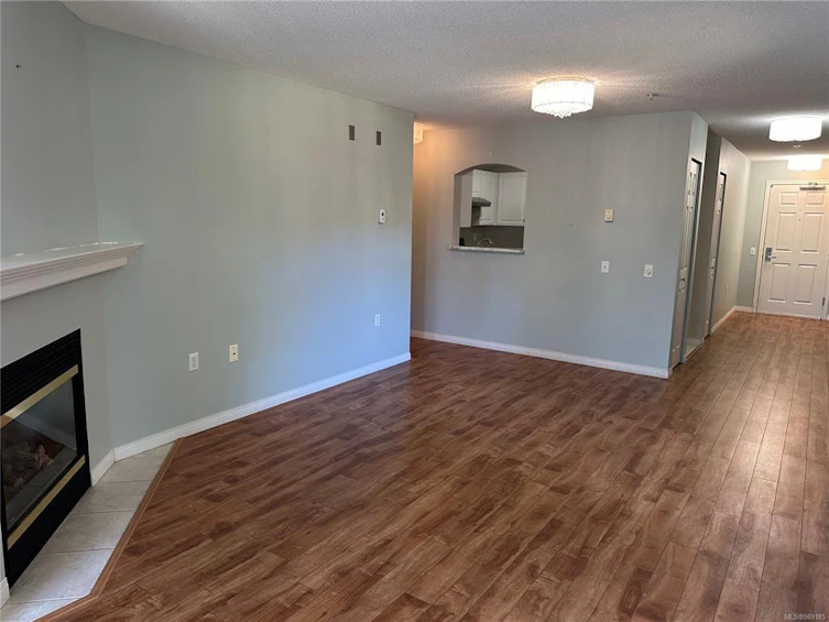 103-2045 Carrick Street, Oak Bay, BC, V8R 2M5 - 2