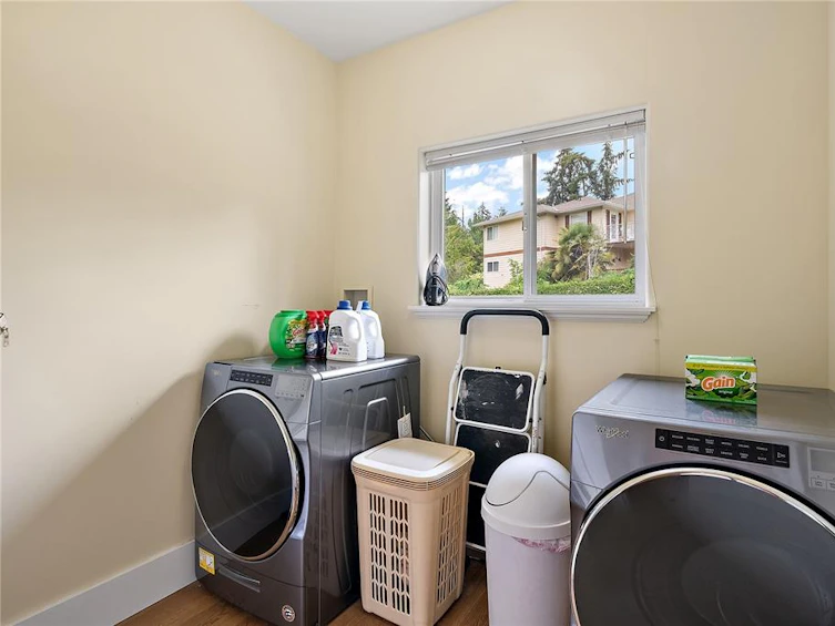 1018 Brickley Close, North Saanich, BC, V8L 5L1 - 31
