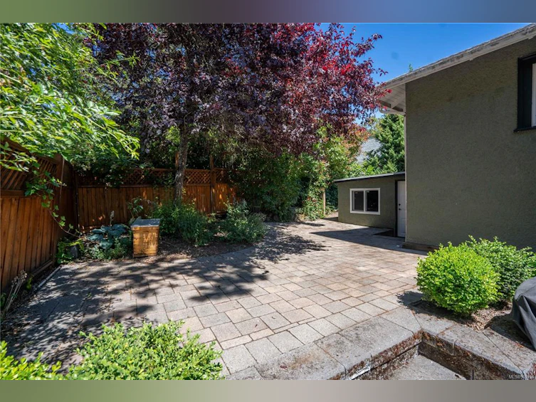 3386 Salsbury Way, Saanich, BC, V8P 3K6 - 33