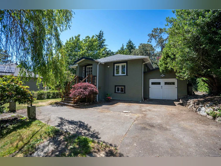 3386 Salsbury Way, Saanich, BC, V8P 3K6 - 45