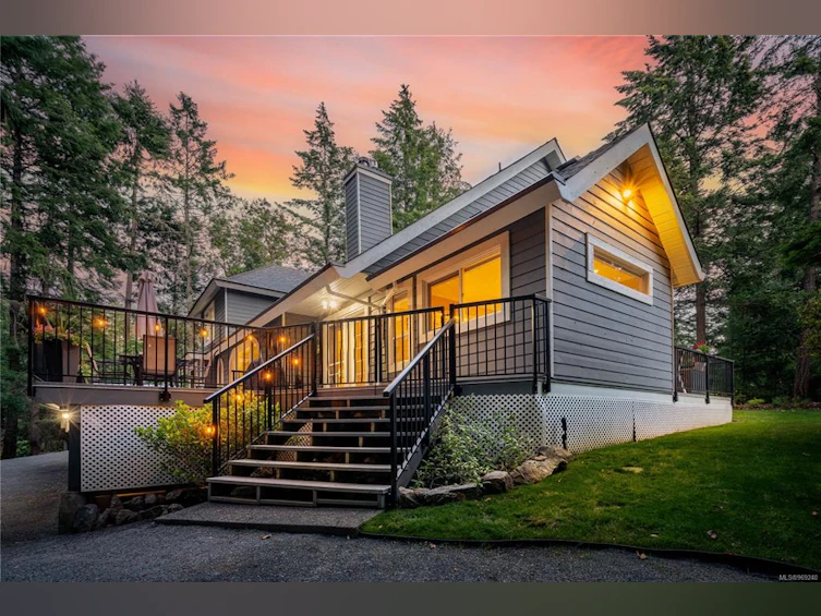 1300 Maple Road, North Saanich, BC, V8L 5P7 - 48