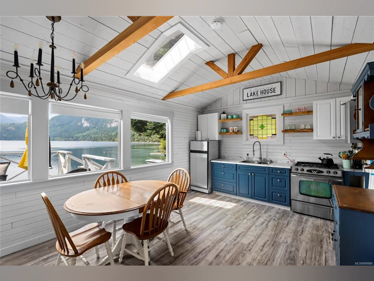 3598 Horne Lake Caves Road, Qualicum Beach, BC, V9K 2L7 - 11