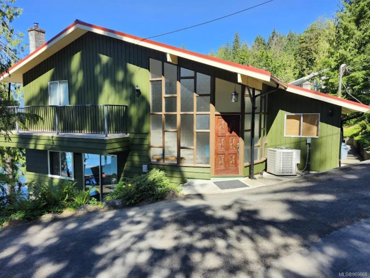 8668 Stirling Arm Drive, Port Alberni, BC, V9Y 9E2 - 2