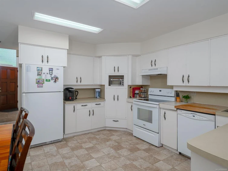 8668 Stirling Arm Drive, Port Alberni, BC, V9Y 9E2 - 13