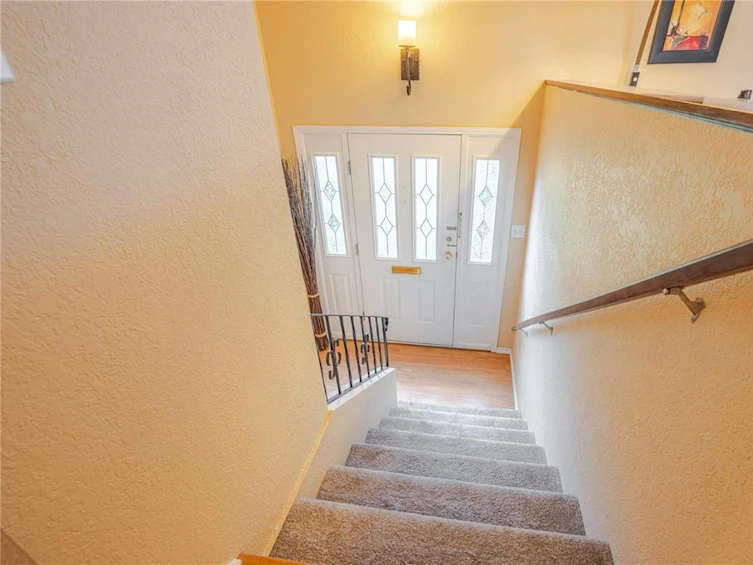 589 Kay Street, Saanich, BC, V8Z 2L5 - 3