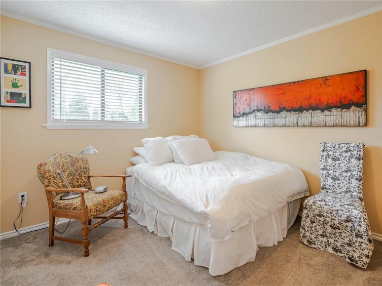 589 Kay Street, Saanich, BC, V8Z 2L5 - 20