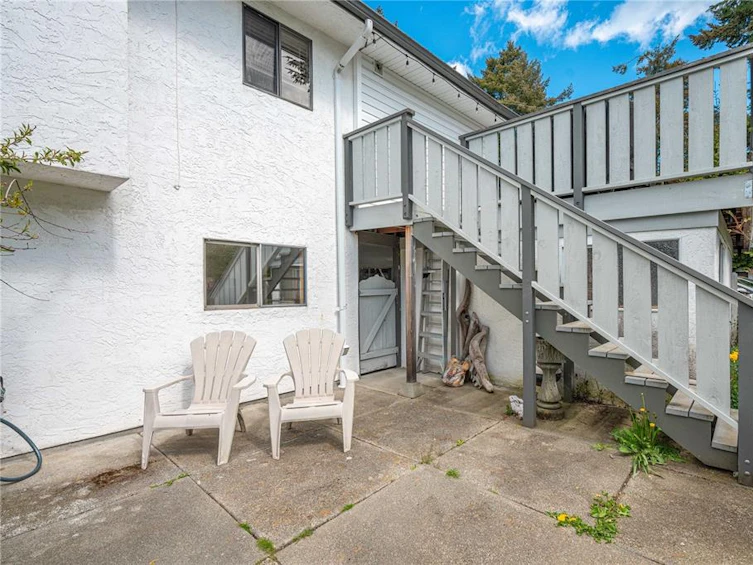 589 Kay Street, Saanich, BC, V8Z 2L5 - 36