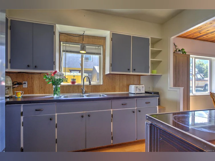 29 Arbutus Street, Lake Cowichan, BC, V0R 2G0 - 8