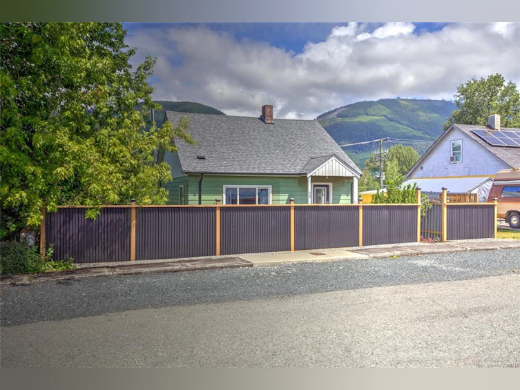 29 Arbutus Street, Lake Cowichan, BC, V0R 2G0 - 28