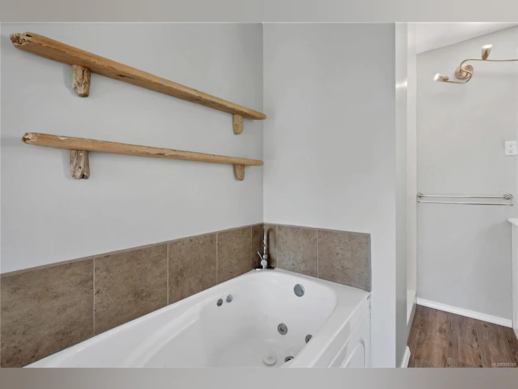 1000 Elm Street, Campbell River, BC, V9W 3A1 - 17