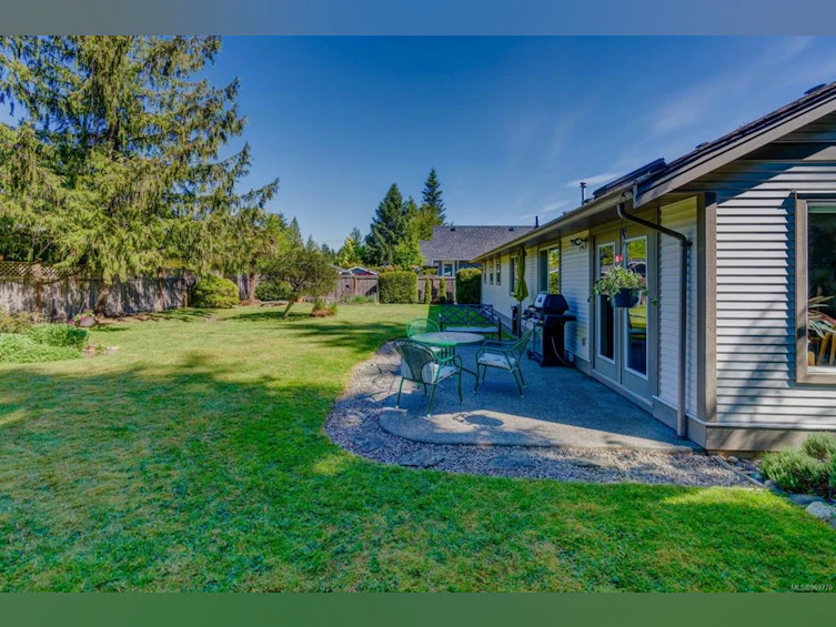 637 Maple Street, Qualicum Beach, BC, V9K 1J3 - 14
