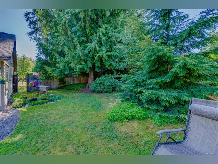 637 Maple Street, Qualicum Beach, BC, V9K 1J3 - 16