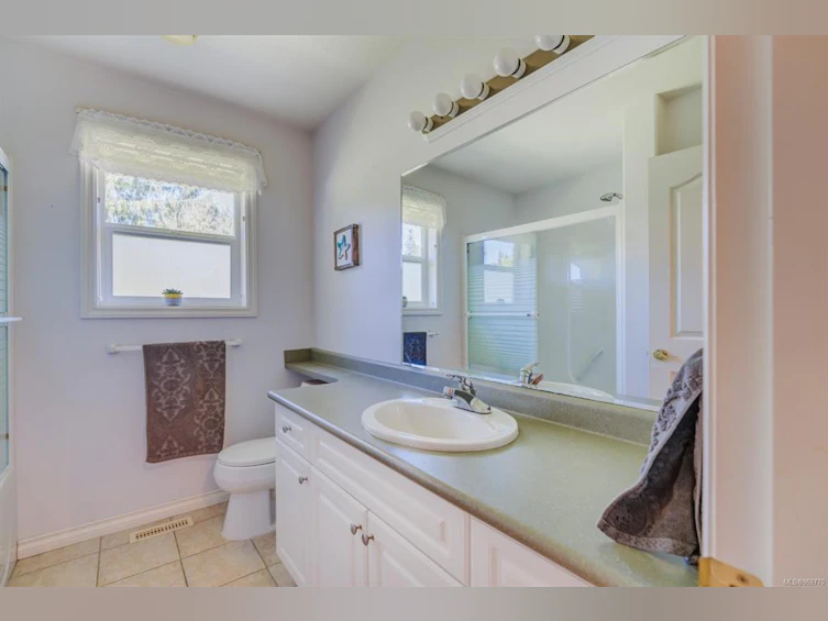 637 Maple Street, Qualicum Beach, BC, V9K 1J3 - 34