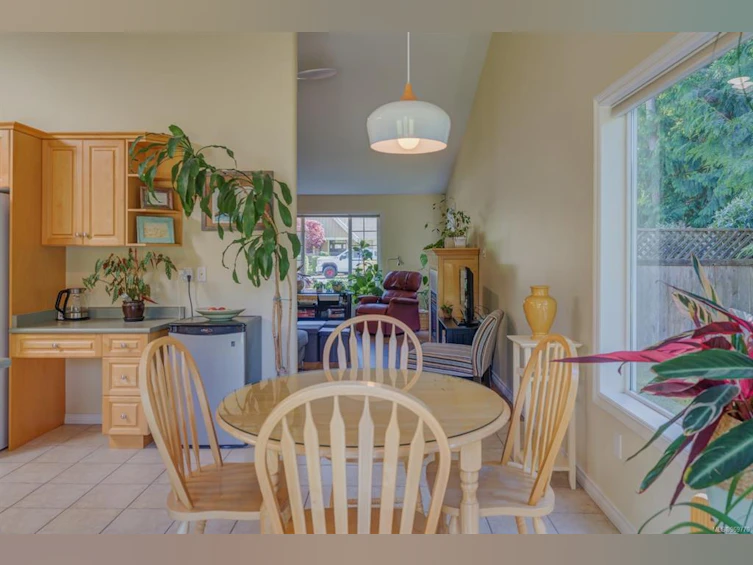 637 Maple Street, Qualicum Beach, BC, V9K 1J3 - 41