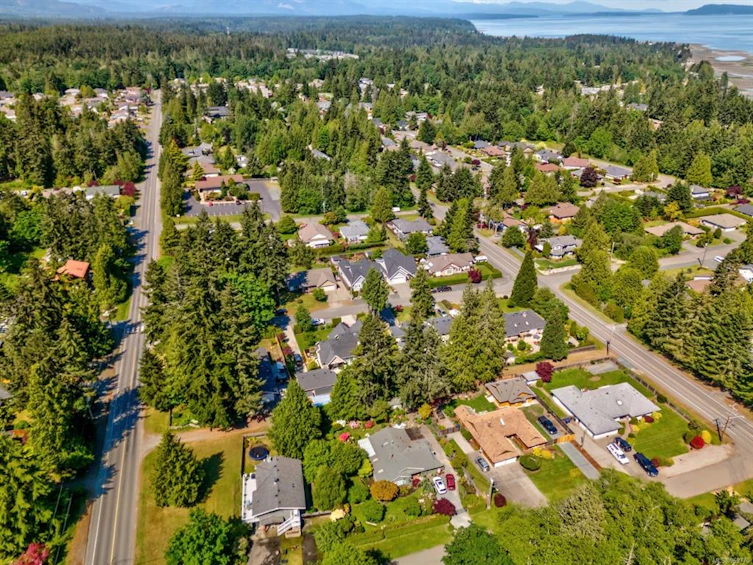 637 Maple Street, Qualicum Beach, BC, V9K 1J3 - 52