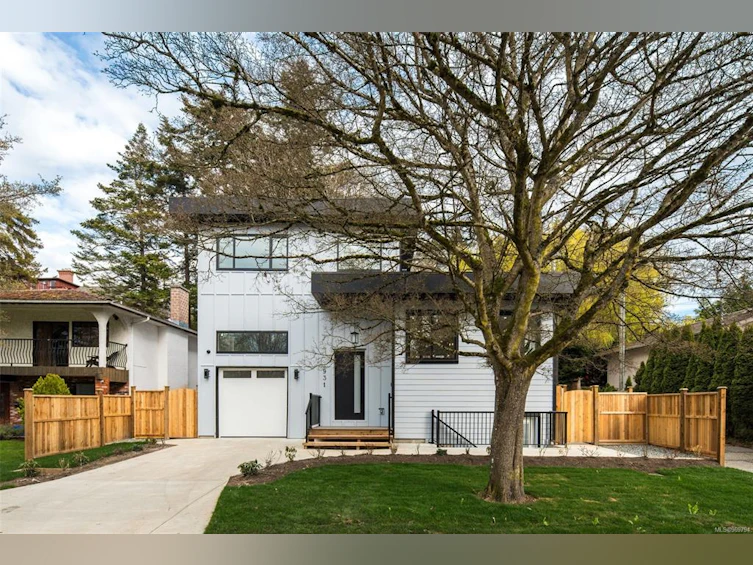 931 Redfern Street, Victoria, BC, V8S 4E7 - 3