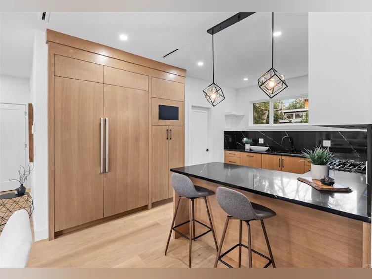 931 Redfern Street, Victoria, BC, V8S 4E7 - 14