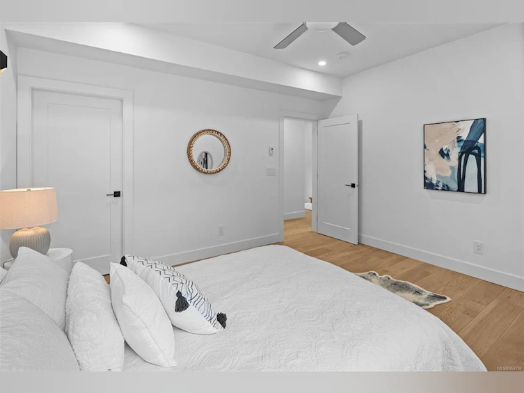 931 Redfern Street, Victoria, BC, V8S 4E7 - 21