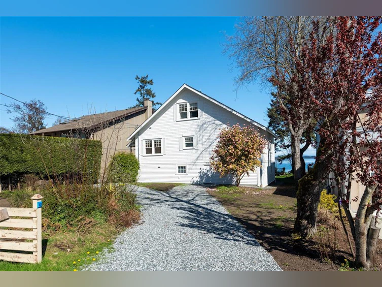 10393 Allbay Road, Sidney, BC, V8L 2N8 - 9