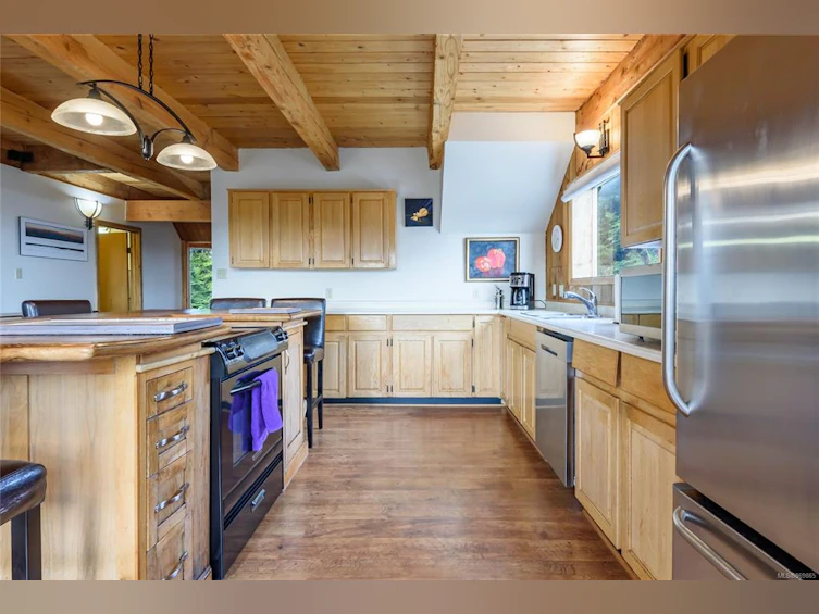 805 Jutland Terrace, Courtenay, BC, V9J 1L0 - 10