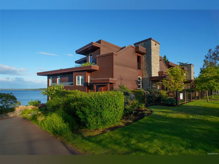 101-9115 Lochside Drive, North Saanich, BC, V8L 1N1 - 27