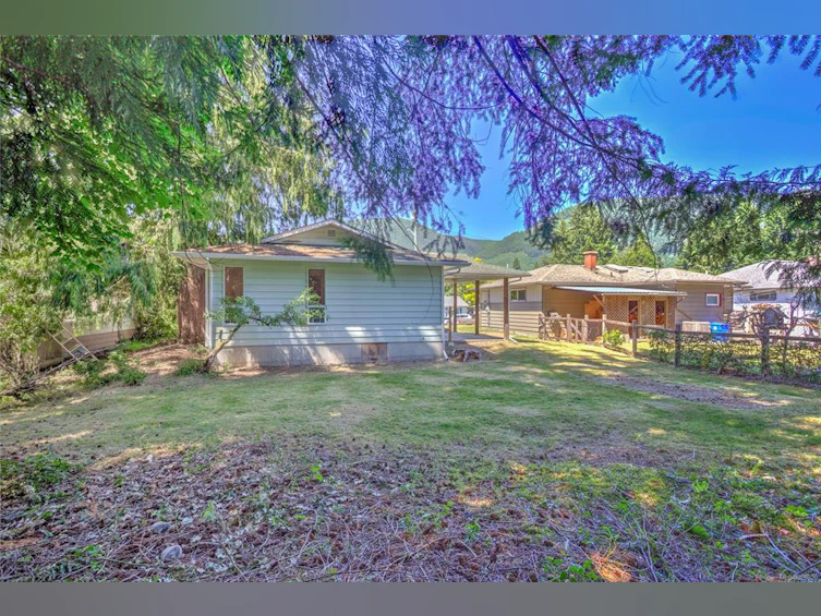 156 Sahtlam Avenue, Lake Cowichan, BC, V0R 2G0 - 32
