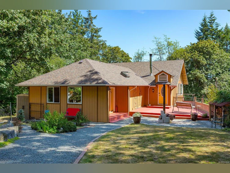 3013 Manzer Road, Sooke, BC, V9Z 0C9 - 3