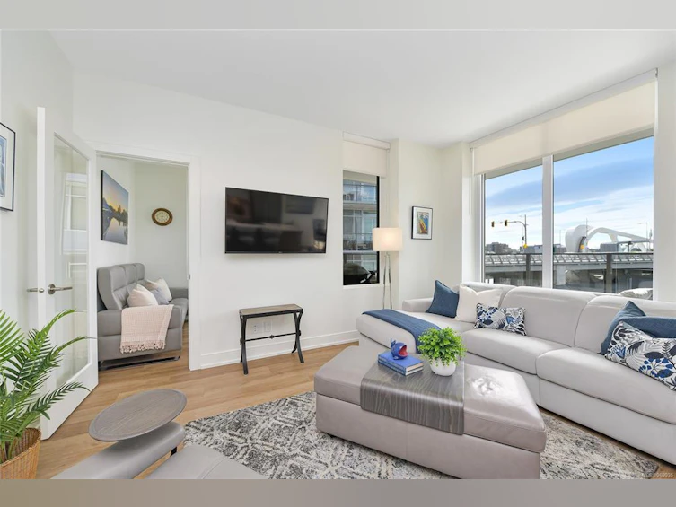 416-1628 Store Street, Victoria, BC, V8W 0H1 - 2
