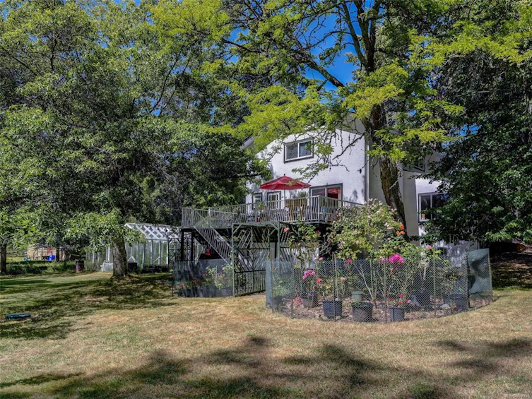 4886 West Saanich Road, Saanich, BC, V8Z 3H7 - 32