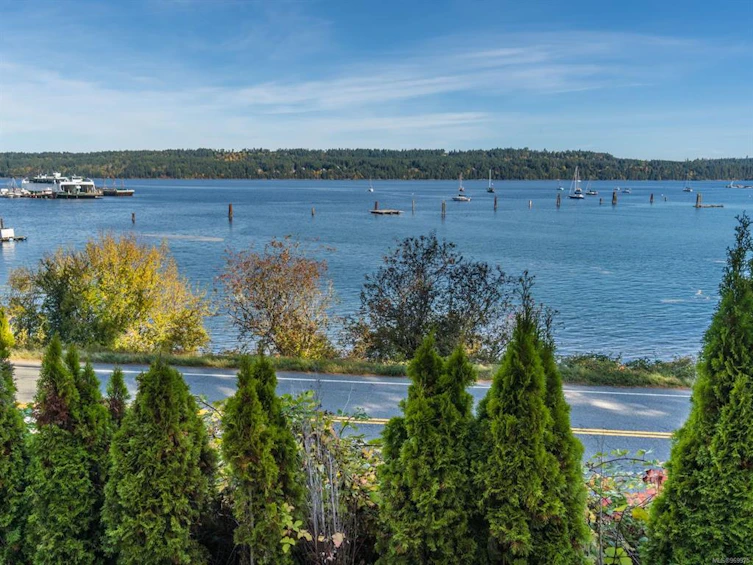 7403 S Island Highway, Fanny Bay, BC, V0R 1W0 - 35