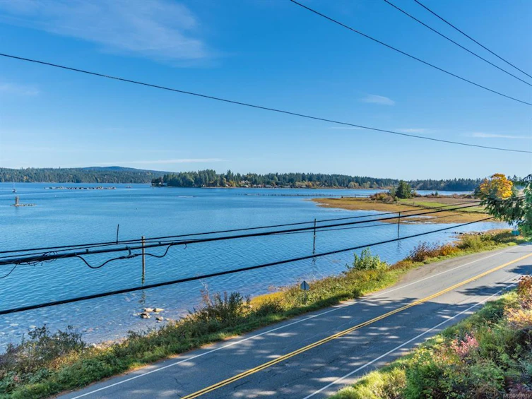 7403 S Island Highway, Fanny Bay, BC, V0R 1W0 - 46