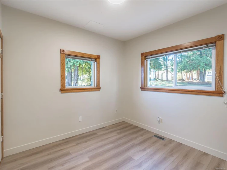 7403 S Island Highway, Fanny Bay, BC, V0R 1W0 - 55