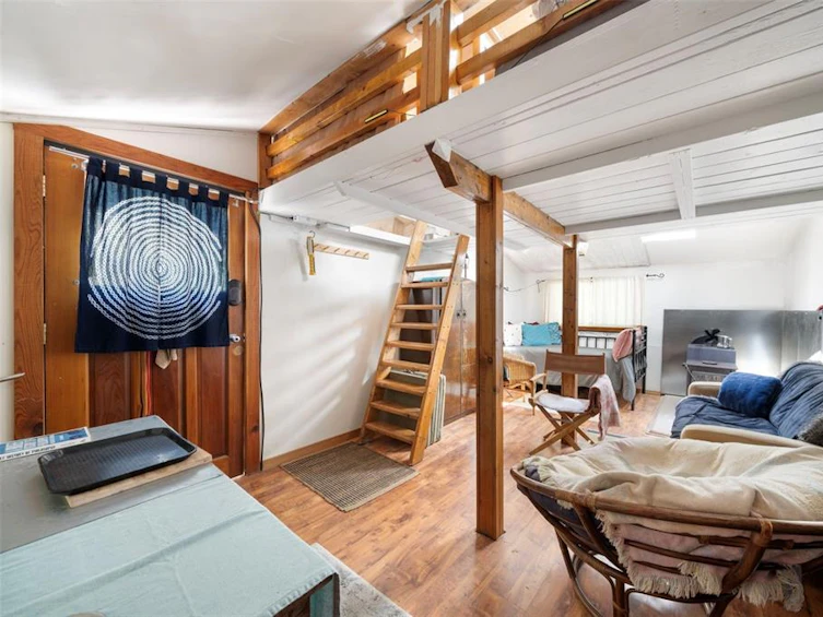 10226 South South Shore Road, Honeymoon Bay, BC, V0R 1Y0 - 17