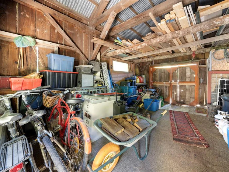 10226 South South Shore Road, Honeymoon Bay, BC, V0R 1Y0 - 28