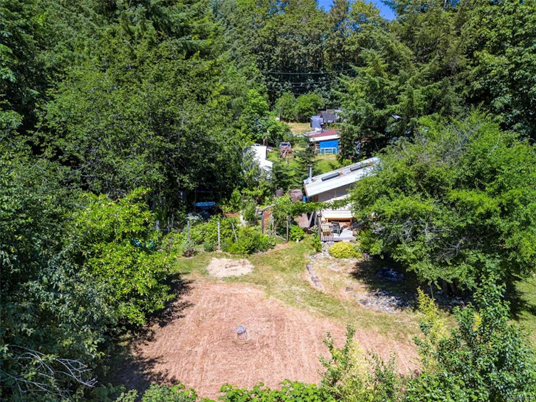 10226 South South Shore Road, Honeymoon Bay, BC, V0R 1Y0 - 40