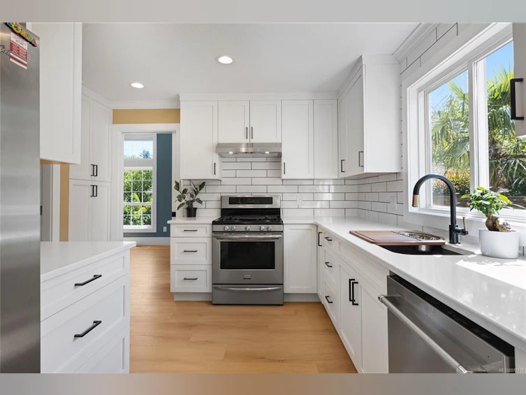 763 Ermineskin Avenue, Parksville, BC, V9P 2L5 - 5