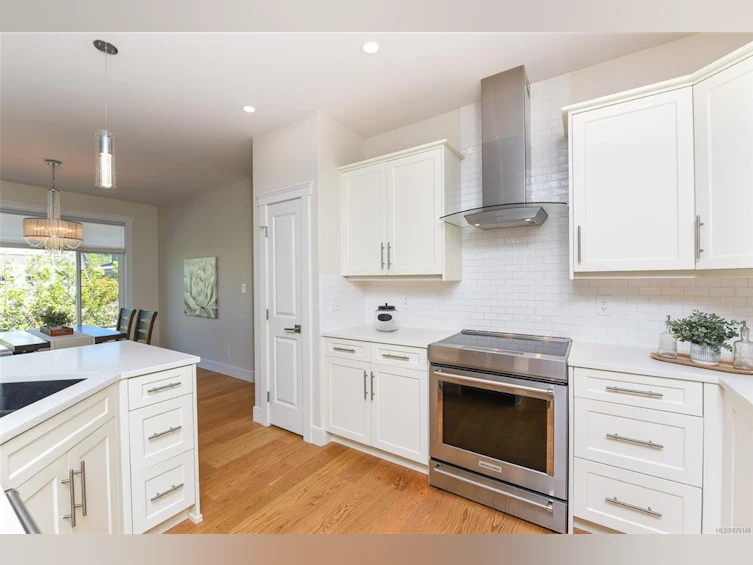 4018 Southwalk Drive, Courtenay, BC, V9N 0B4 - 7