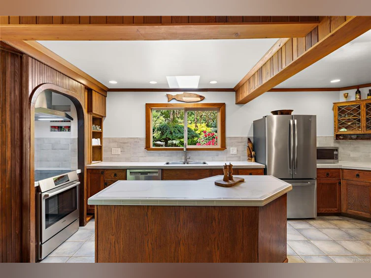 1560 Winchester Road, Hilliers, BC, V9K 1Y2 - 8
