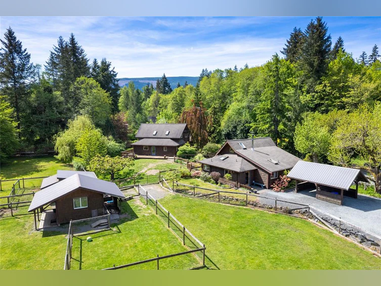 1560 Winchester Road, Hilliers, BC, V9K 1Y2