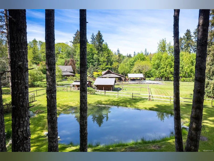 1560 Winchester Road, Hilliers, BC, V9K 1Y2 - 38