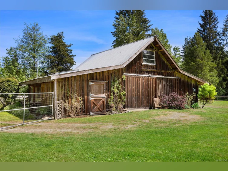 1560 Winchester Road, Hilliers, BC, V9K 1Y2 - 40