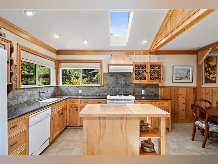 1560 Winchester Road, Hilliers, BC, V9K 1Y2 - 29