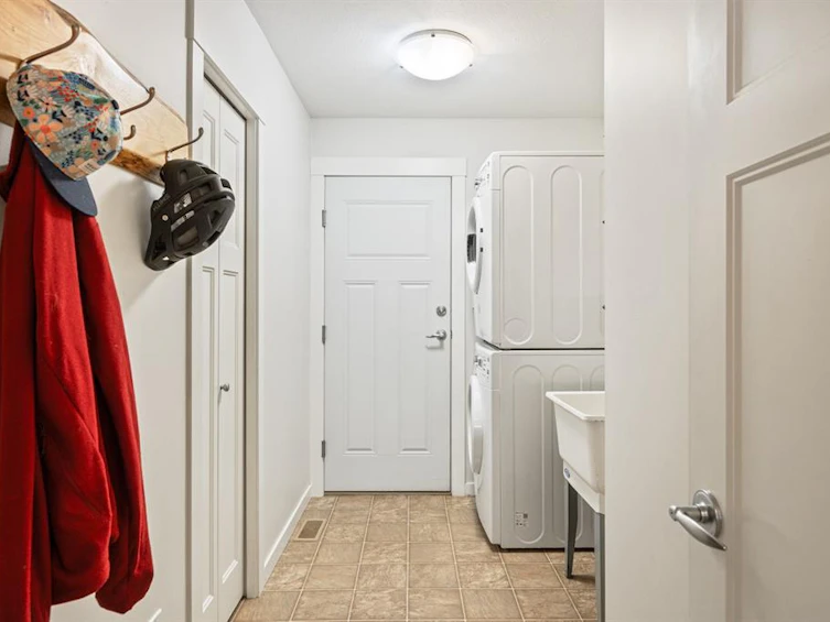 2601 Kendal Avenue, Cumberland, BC, V0R 1S0 - 14