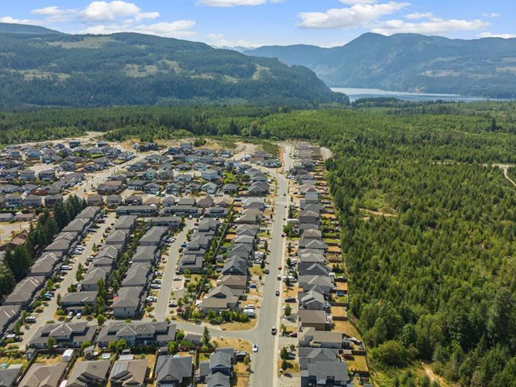 2601 Kendal Avenue, Cumberland, BC, V0R 1S0 - 26