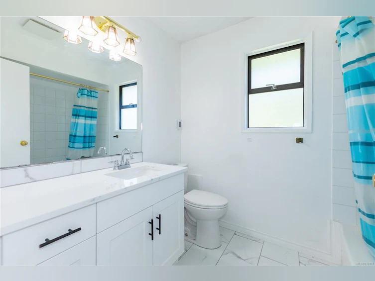2563 Spring Road, Campbell River, BC, V9W 4V8 - 17